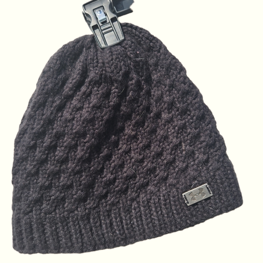 Under Armour Black beanie